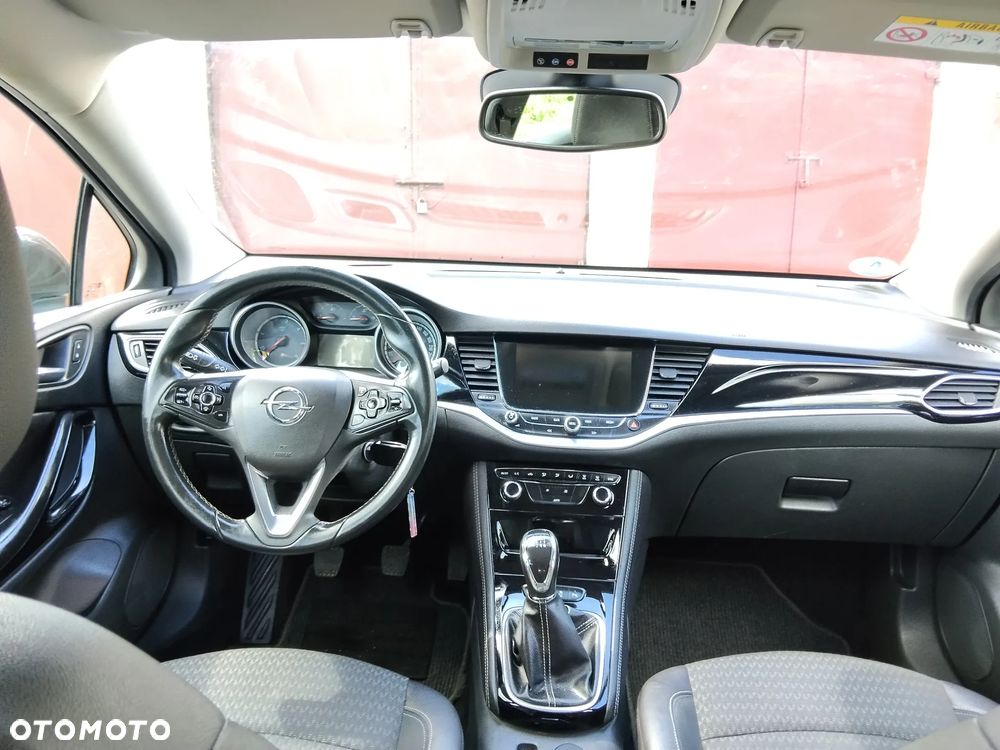 Opel Astra 1.6 D (CDTI) Start/Stop Dynamic - 14