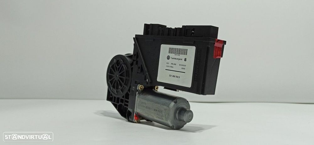 MOTOR ELEVADOR FRENTE DIREITO VOLKSWAGEN TOUAREG (7LA) TDI V10 - 1