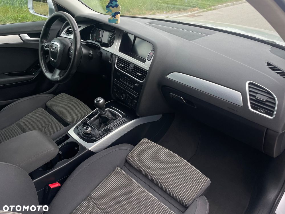 Audi A4 Avant 2.0 TDI - 17