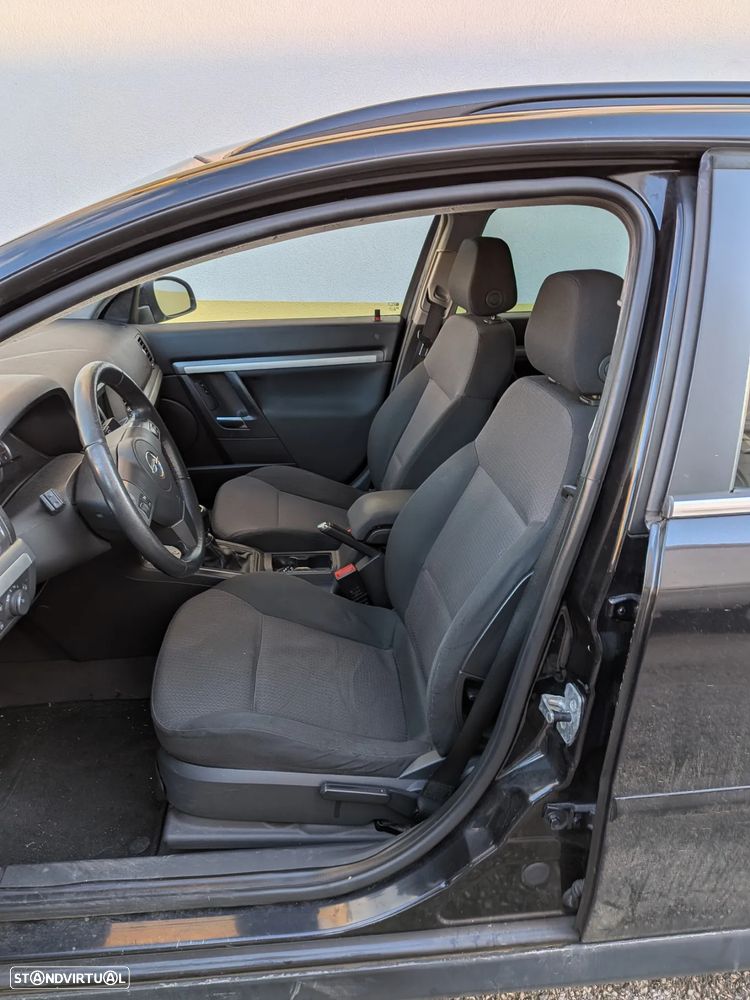 Opel Vectra Caravan 1.9 CDTi Executive - 16