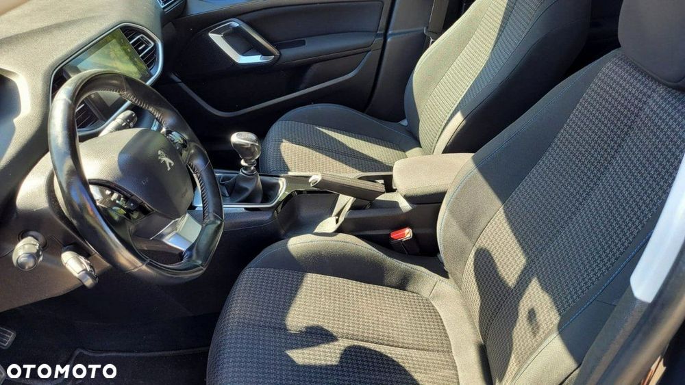 Peugeot 308 1.5 BlueHDi Active Pack Business S&S - 13