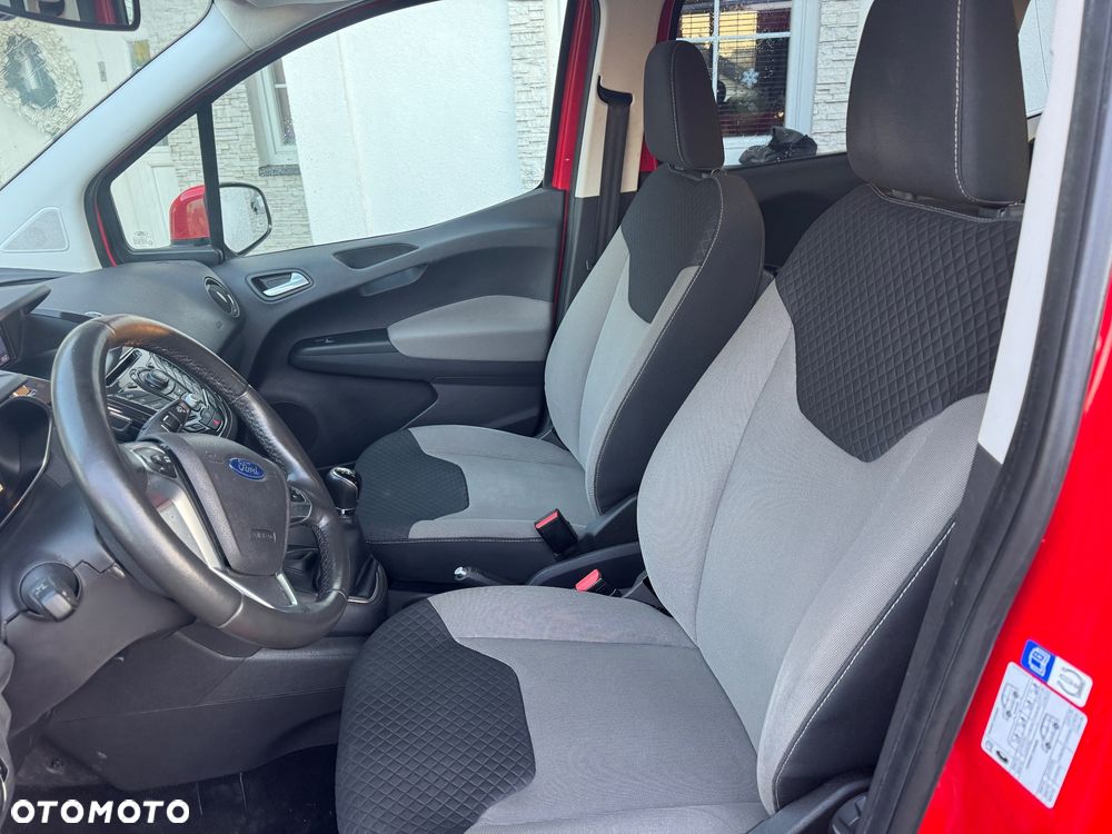 Ford Tourneo Courier 1.0 EcoBoost Titanium - 12