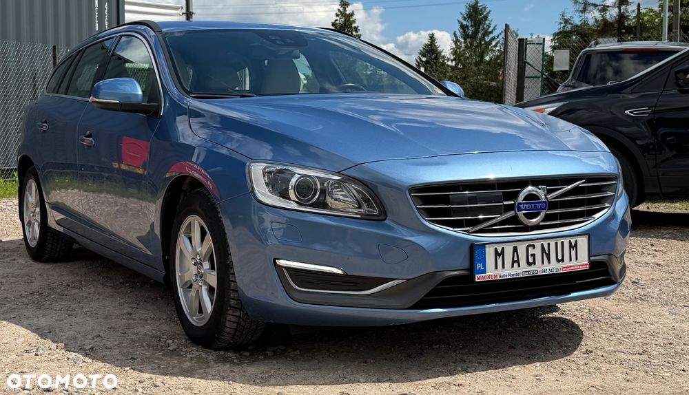 Volvo V60 D4 Drive-E Momentum - 3