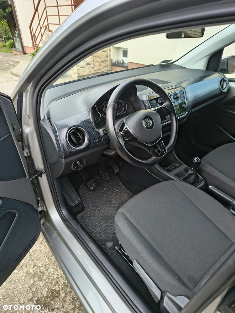 Volkswagen up! - 19