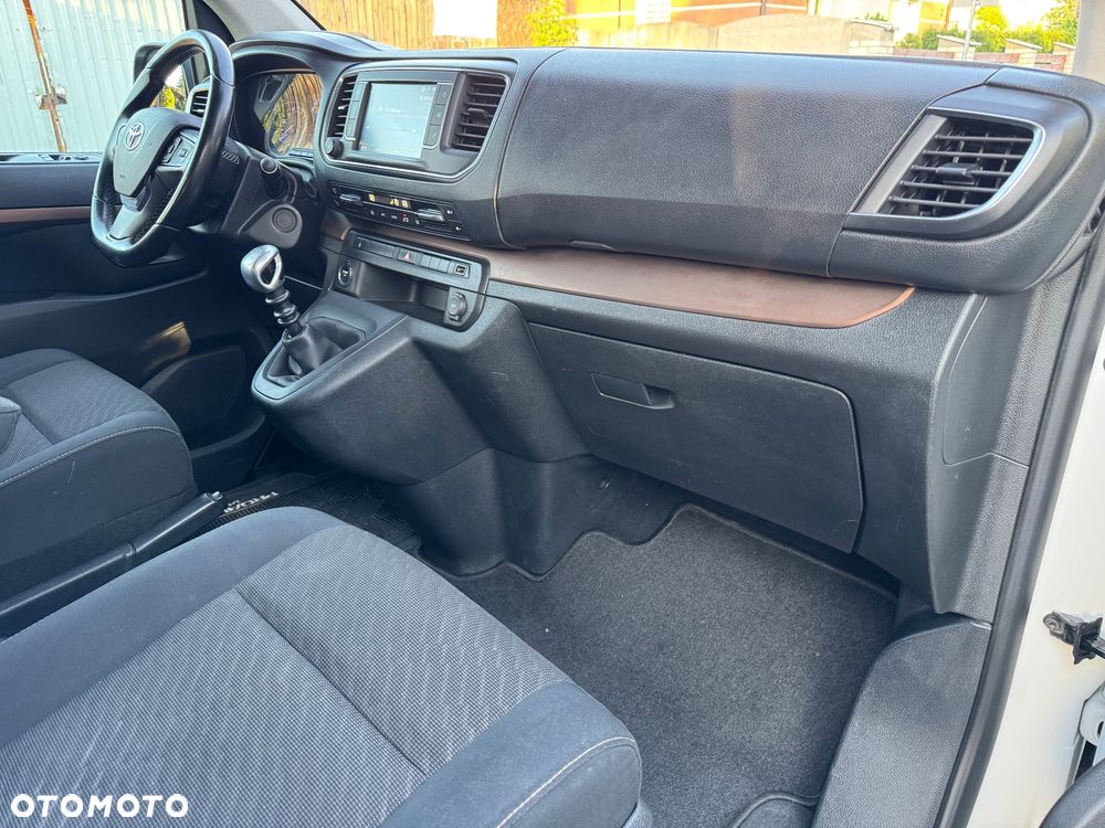 Toyota Proace Verso 2,0-l-D-4D (5-Si.) Family compact - 18