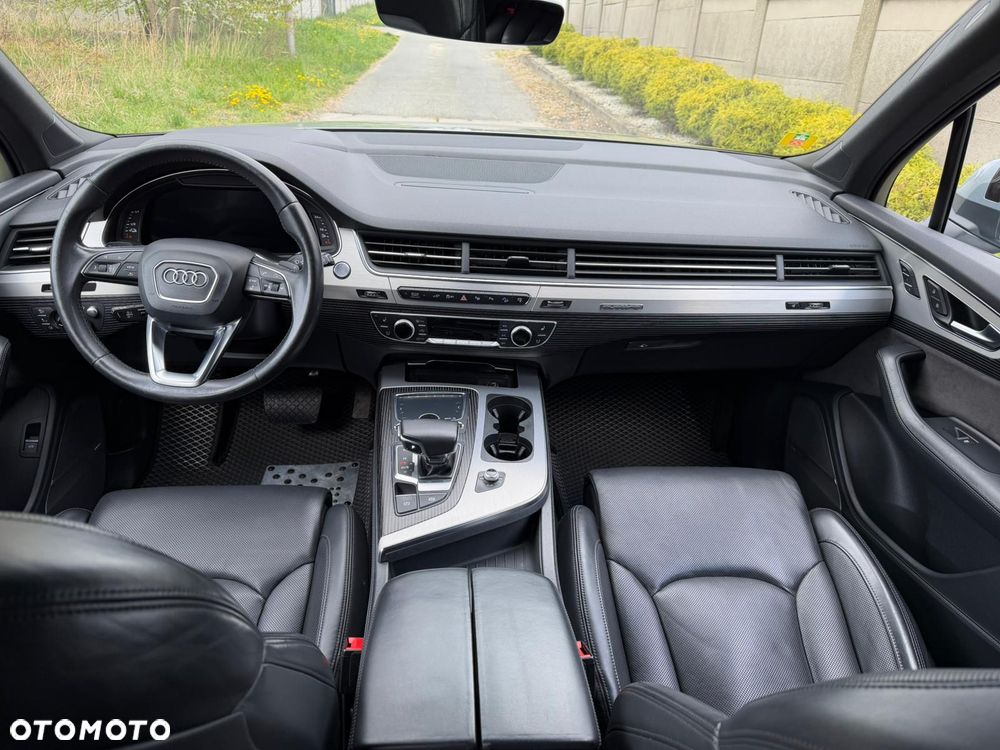 Audi Q7 - 10
