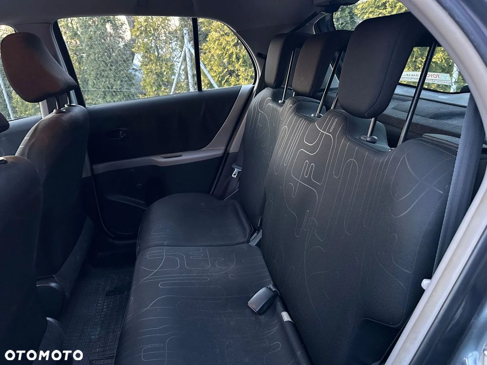 Toyota Yaris - 10