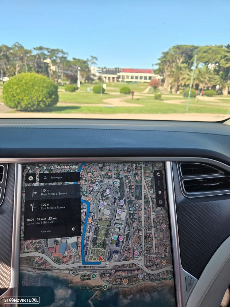 Tesla Model X 100D - 19