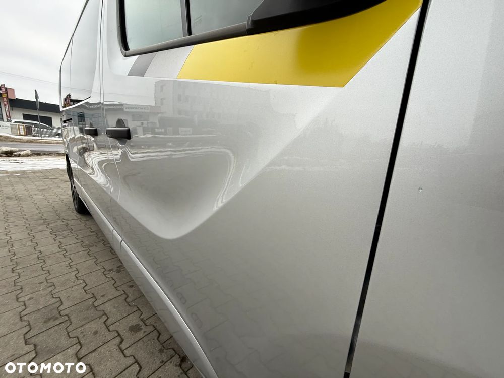 Opel Vivaro - 17