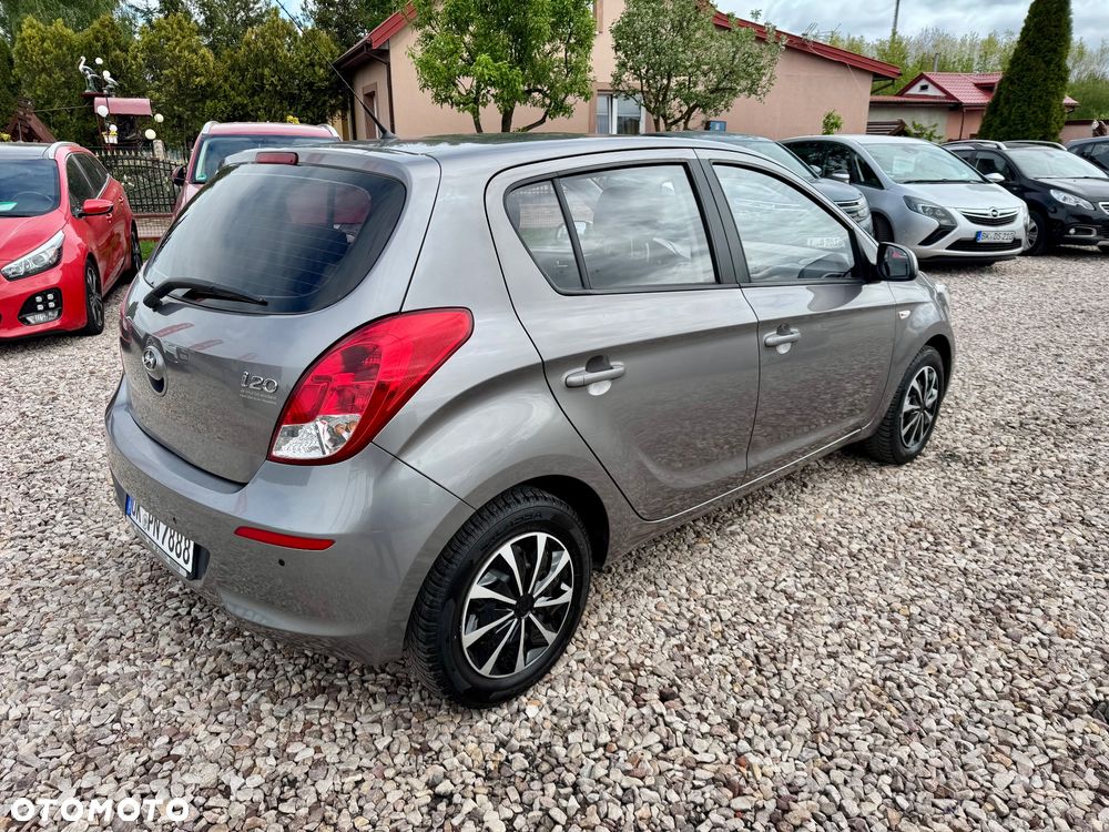 Hyundai i20 - 13