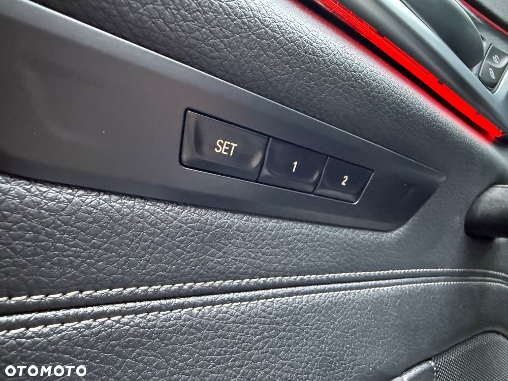 BMW Seria 5 520d xDrive M Sport Edition - 39