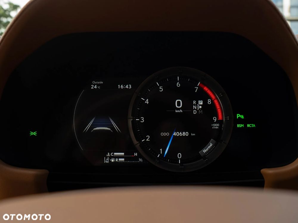 Lexus LC 500 Prestige - 32