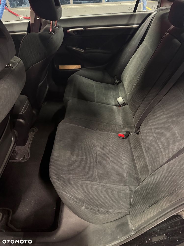 Honda Civic 1.8 Executive - 9