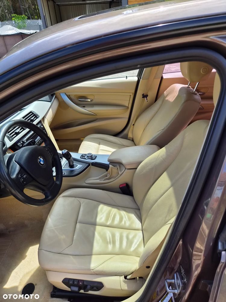BMW Seria 3 328i - 17