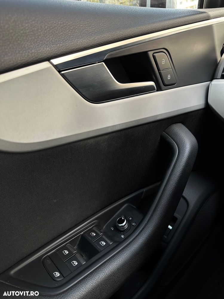 Audi A4 2.0 TDI S tronic Design - 27