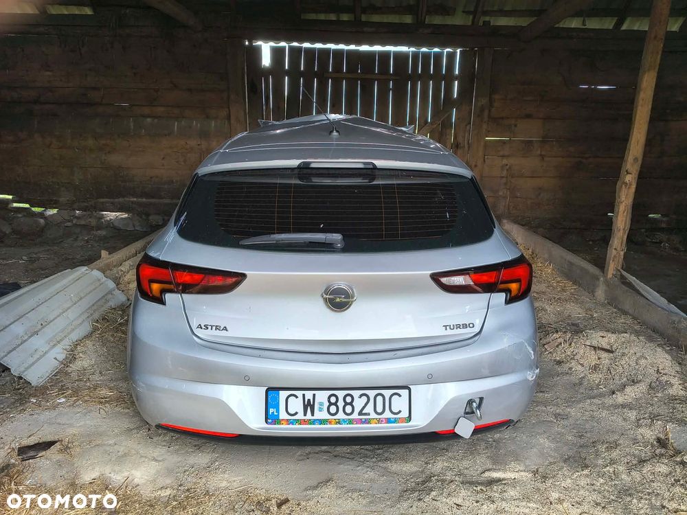 Opel Astra 1.4 T Enjoy S&S - 9
