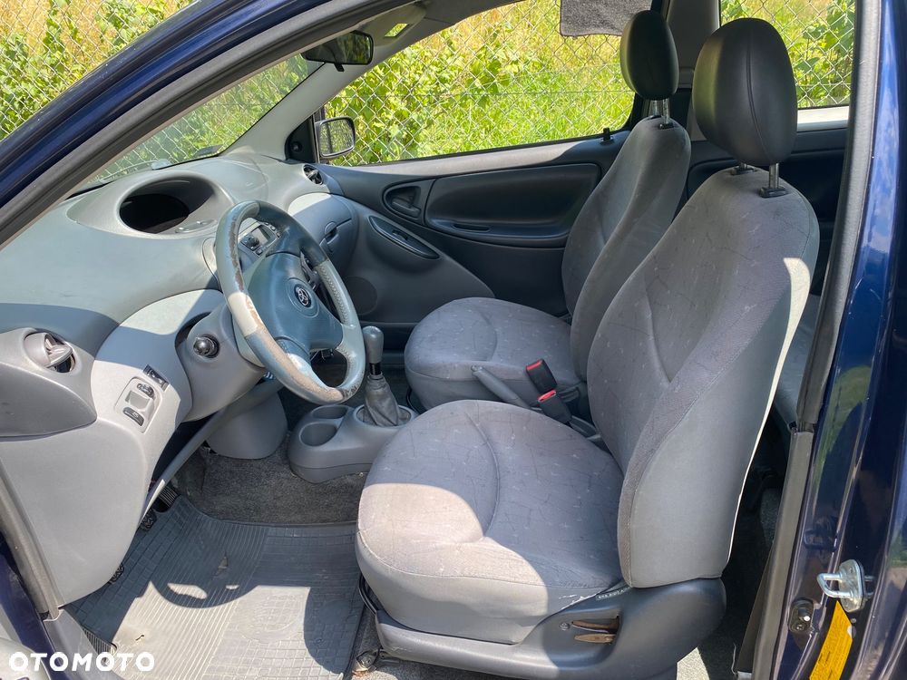 Toyota Yaris 1.0 Pak1 - 2