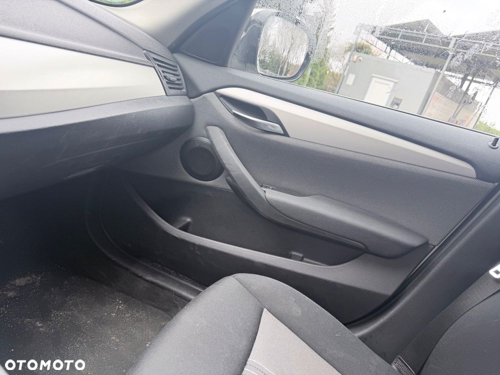 BMW X1 sDrive18d Sport Line - 7