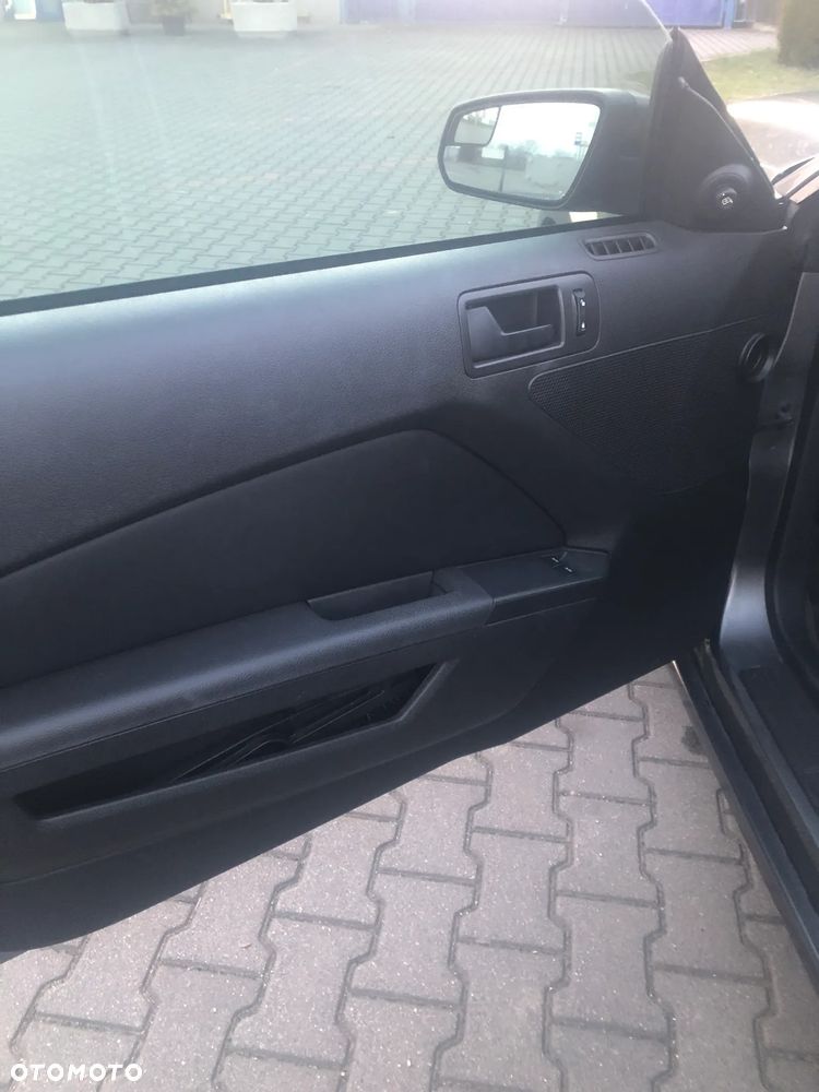 Ford Mustang 3.7 V6 - 12