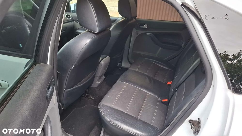 Ford Focus 1.6 TDCi DPF Fun X - 13