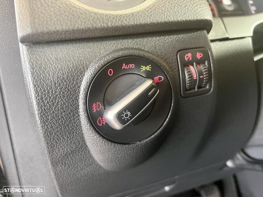 VW Tiguan 2.0 TDi Sport BlueMotion - 16