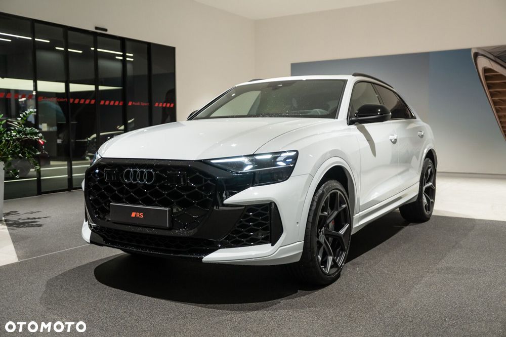 Audi RS Q8 - 1