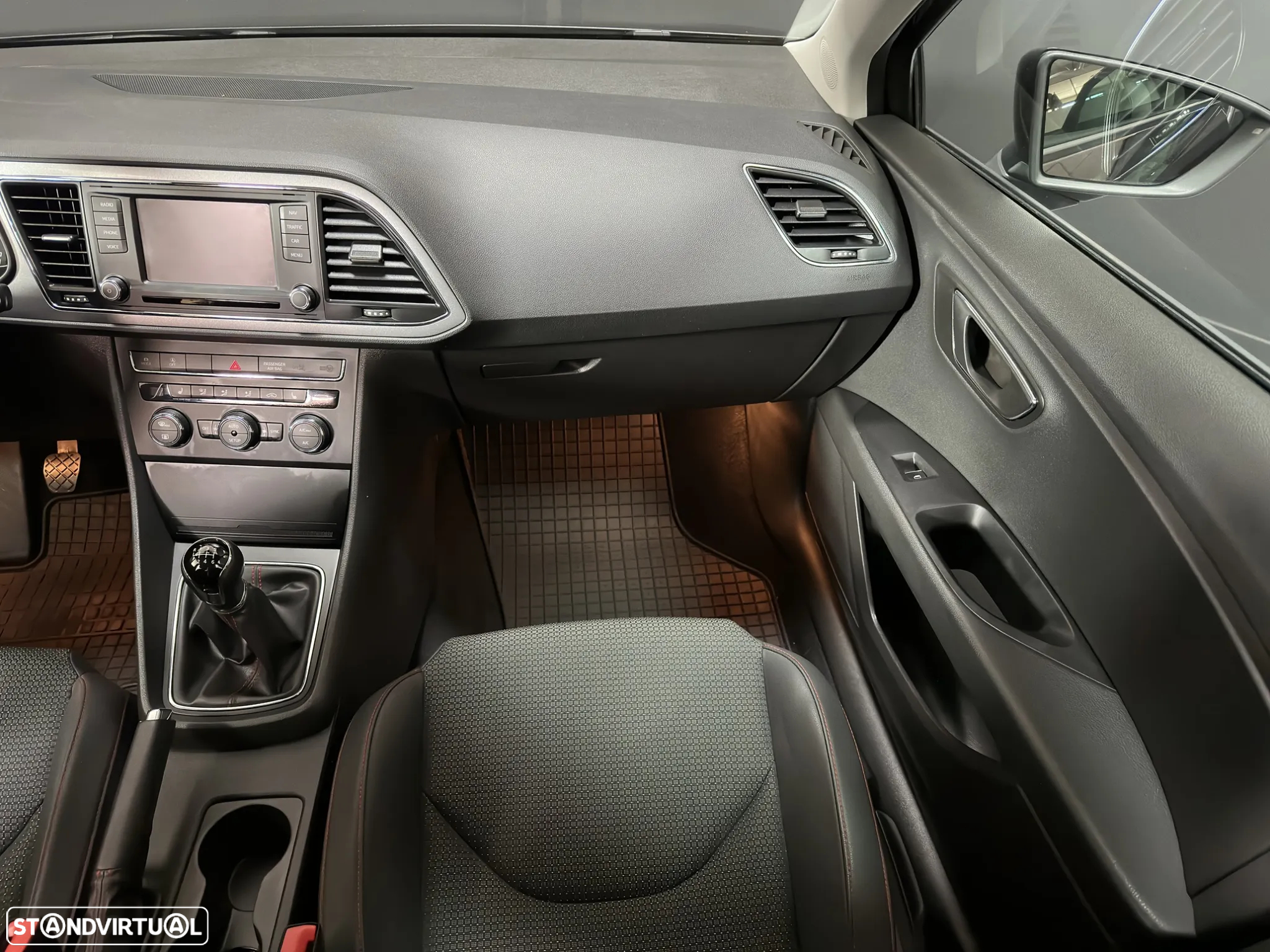 SEAT Leon 2.0 TDI DPF FR - 16