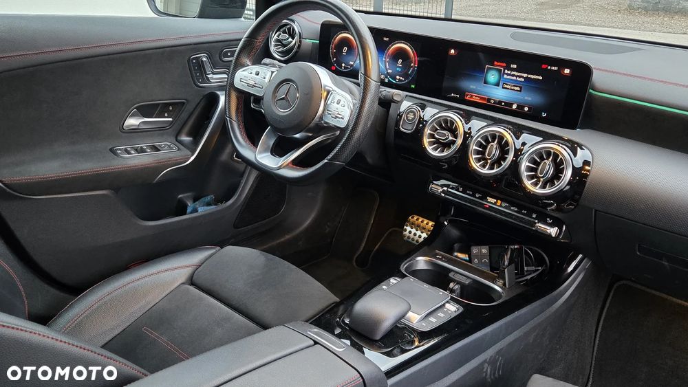 Mercedes-Benz CLA 250 E AMG Line 8G-DCT - 18