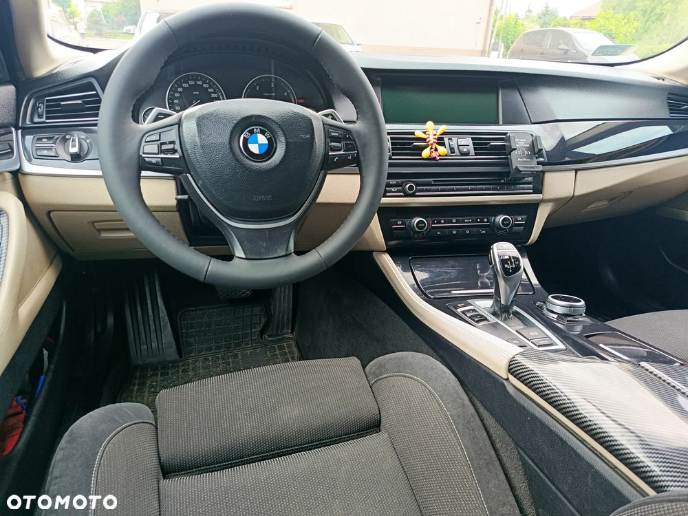 BMW Seria 5 520d Luxury Line - 13