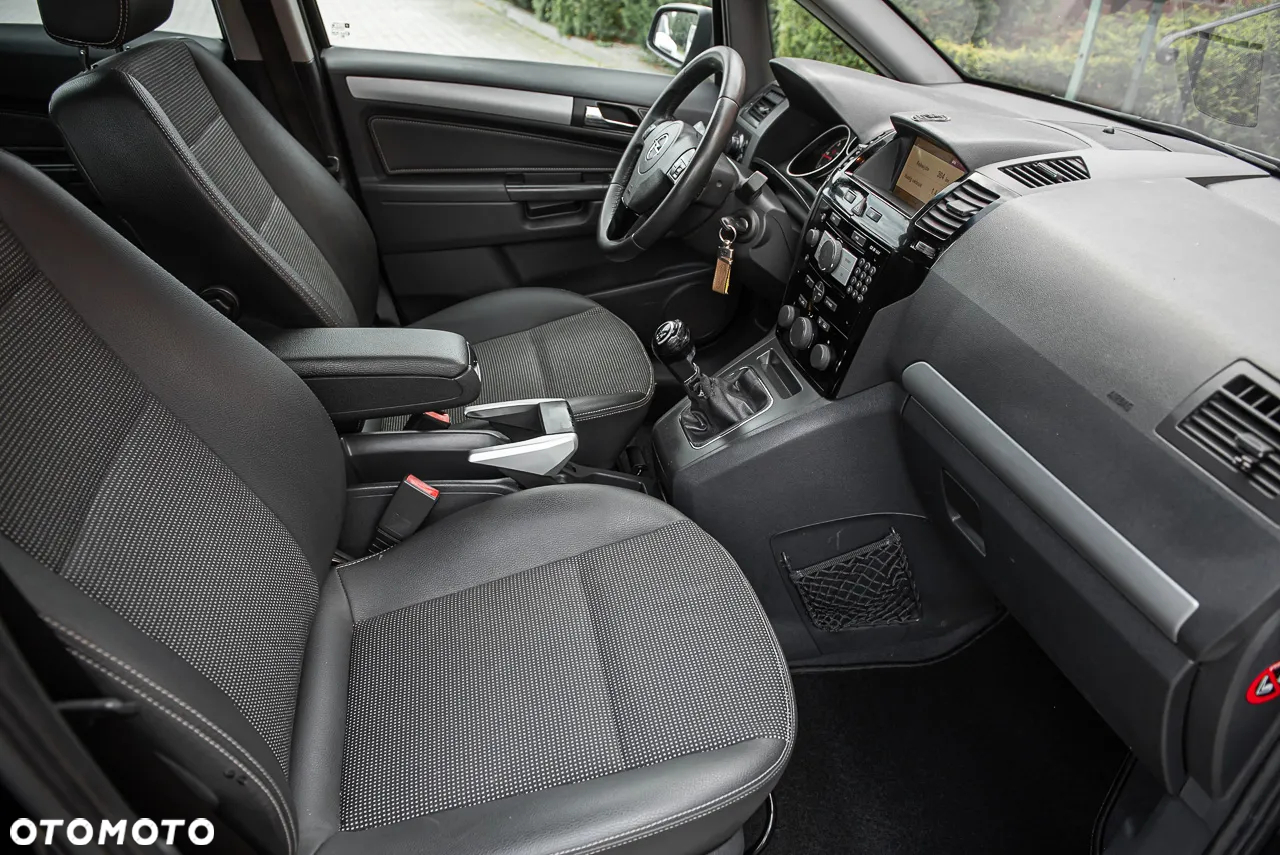 Opel Zafira - 27