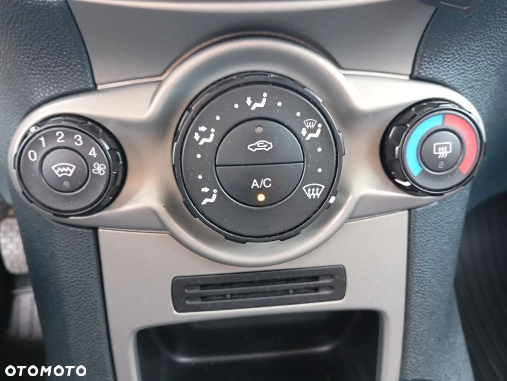 Ford Fiesta 1.25 Ambiente - 6