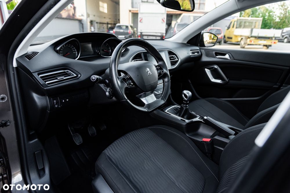 Peugeot 308 - 16