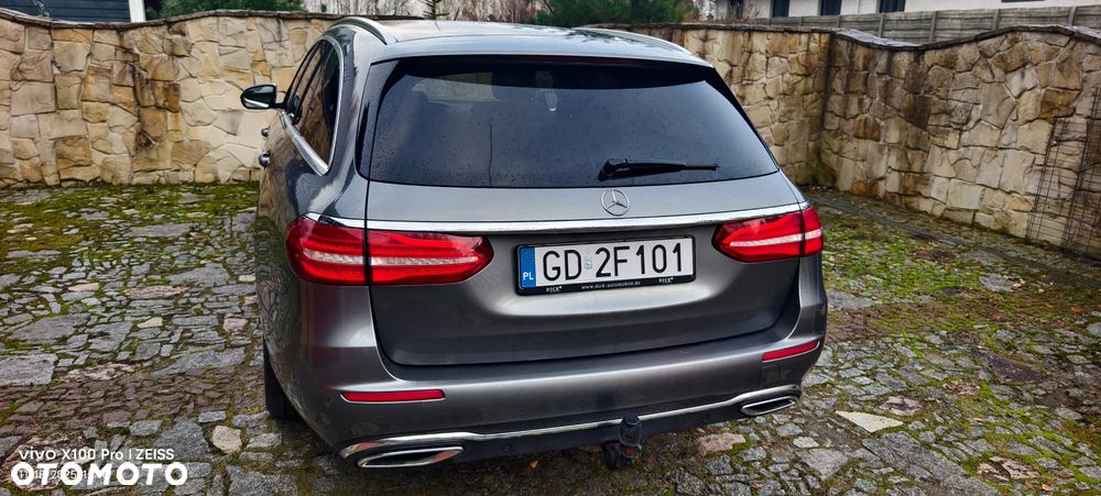 Mercedes-Benz Klasa E 220 d 4Matic 9G-TRONIC Avantgarde - 11