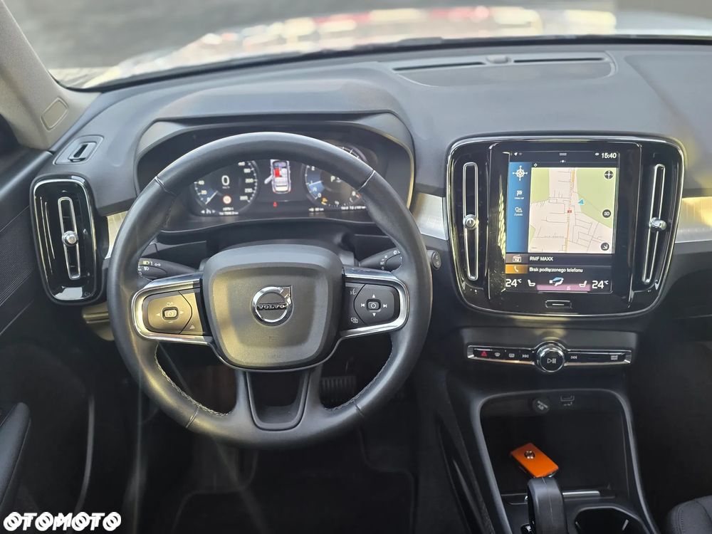 Volvo XC 40 T3 Momentum Pro - 38