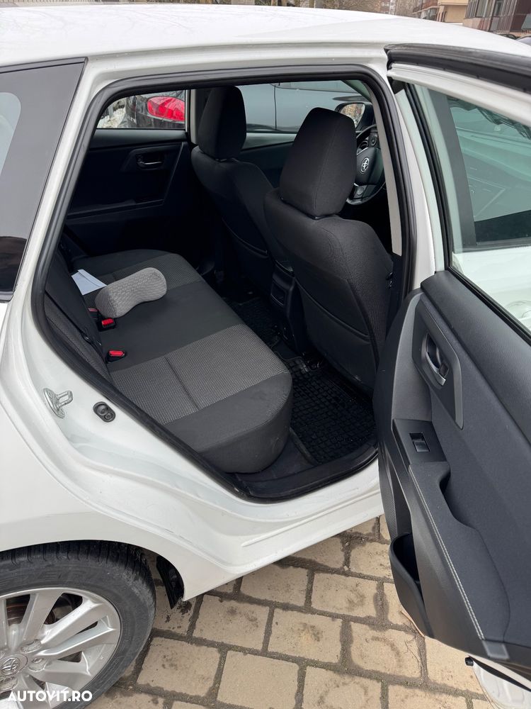 Toyota Auris 1.4 D-4D Luna - 3