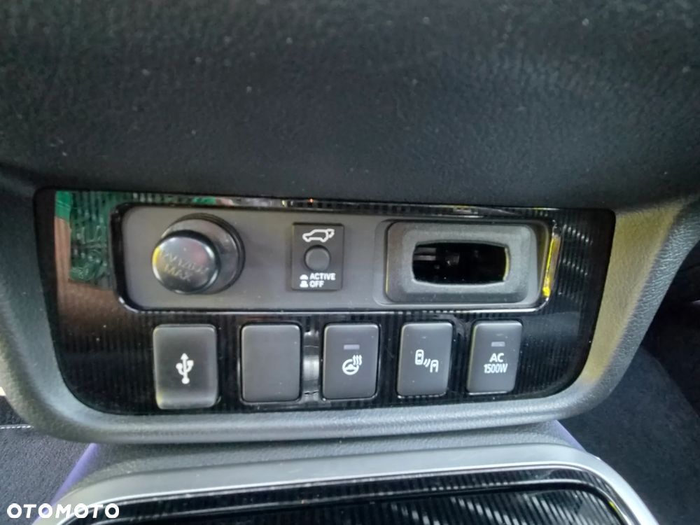 Mitsubishi Outlander - 38