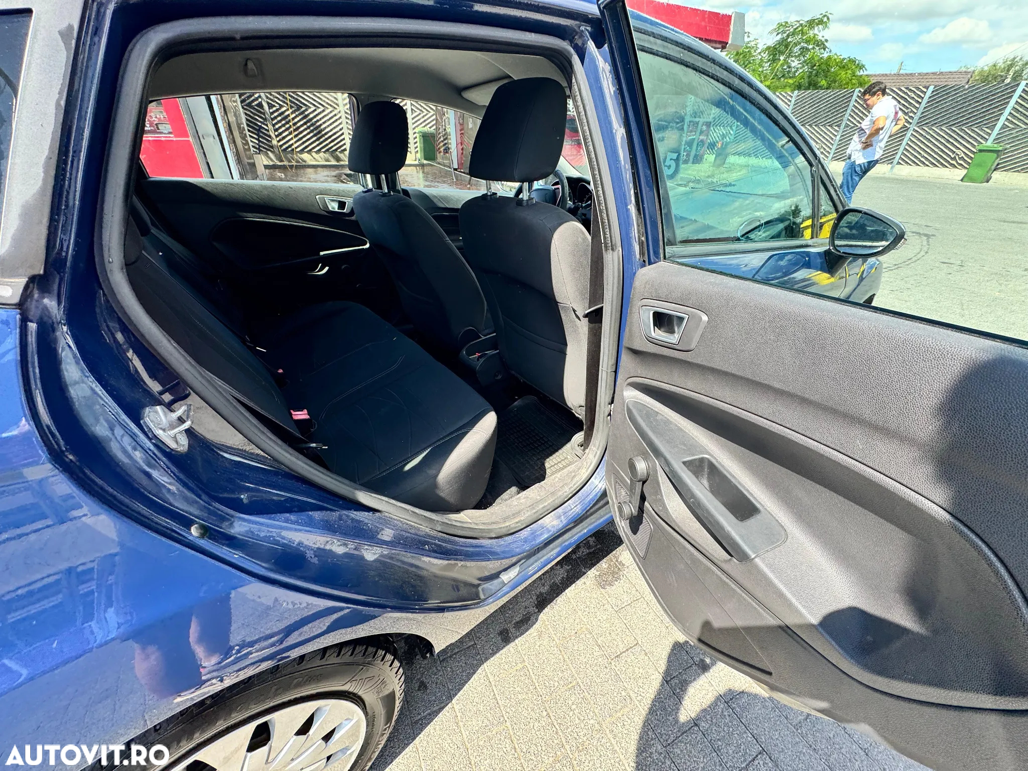 Ford Fiesta - 10