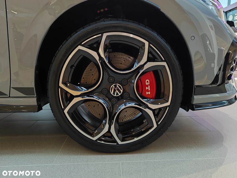 Volkswagen Golf VIII 2.0 TSI GTI Clubsport DSG - 19