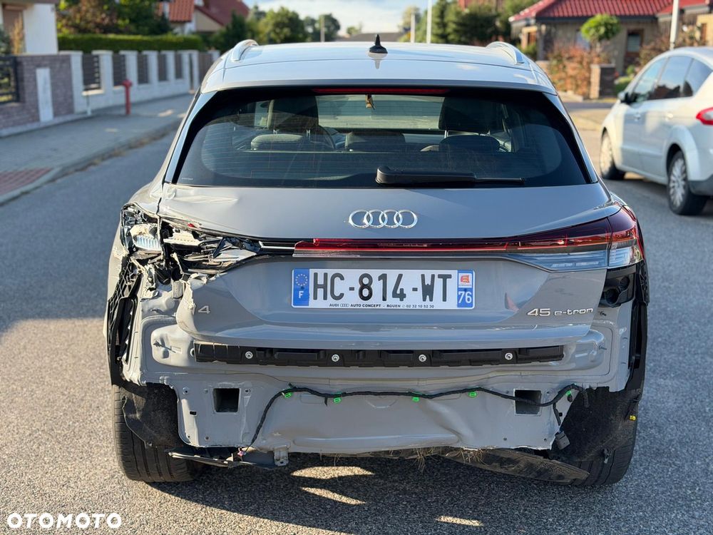 Audi Q4 e-tron - 6