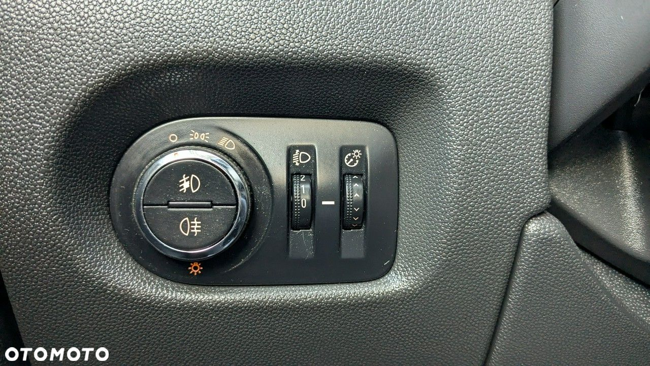 Opel Corsa - 28