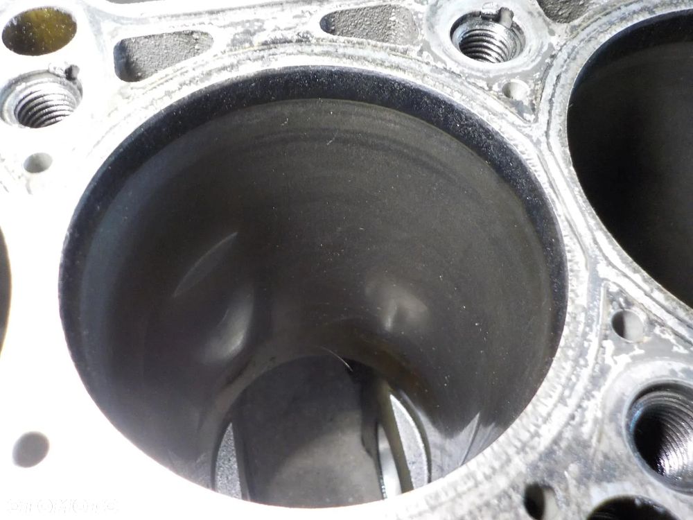 VW T5 2.5 TDI BNZ BPC BLOK SILNIKA - 5