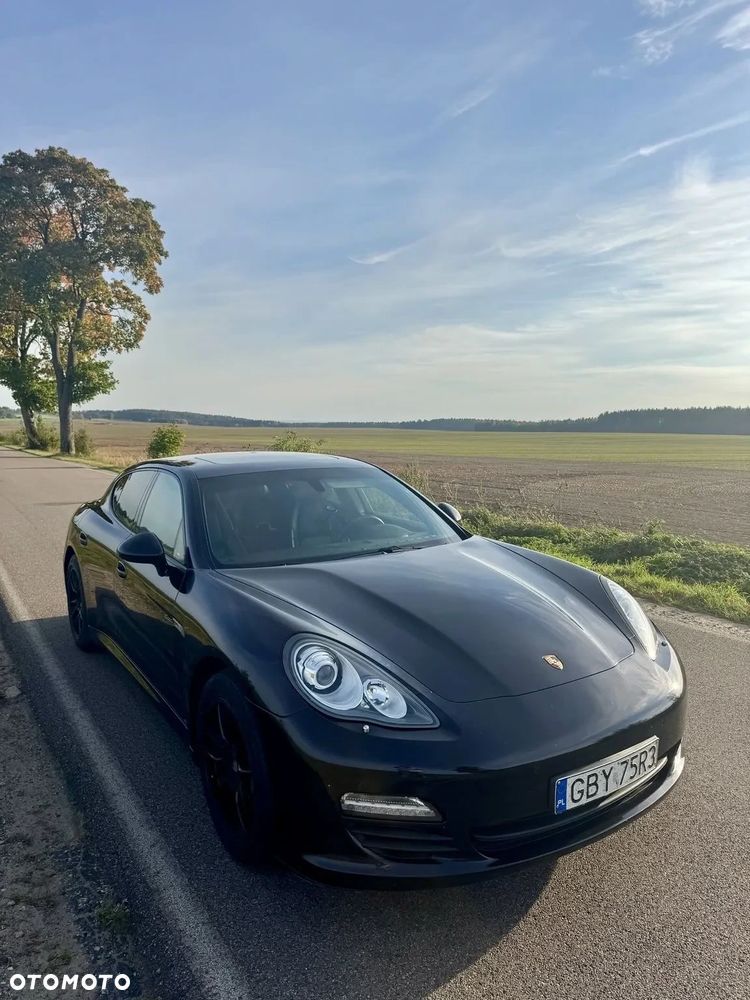 Porsche Panamera Standard - 2