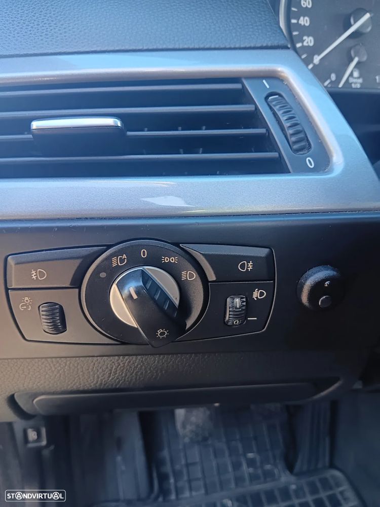 BMW 520 d Touring Executive - 23