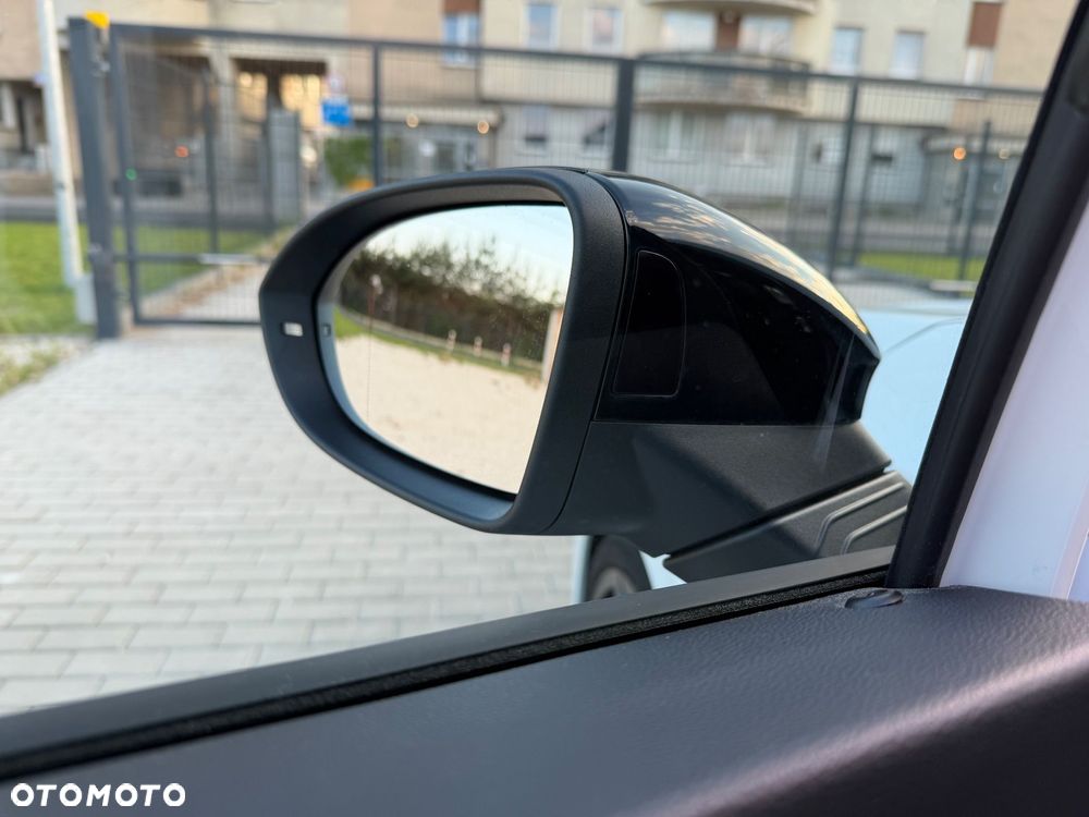 Volkswagen Golf - 9
