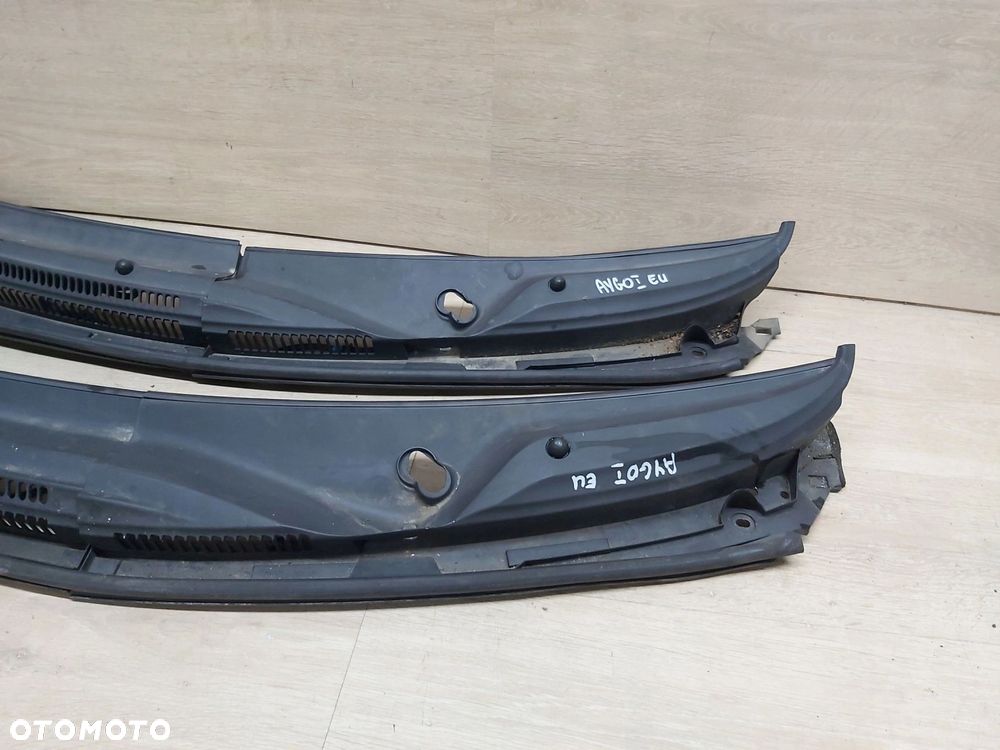 Toyota AYGO I podszybie plastikowe 57221-07283 - 2