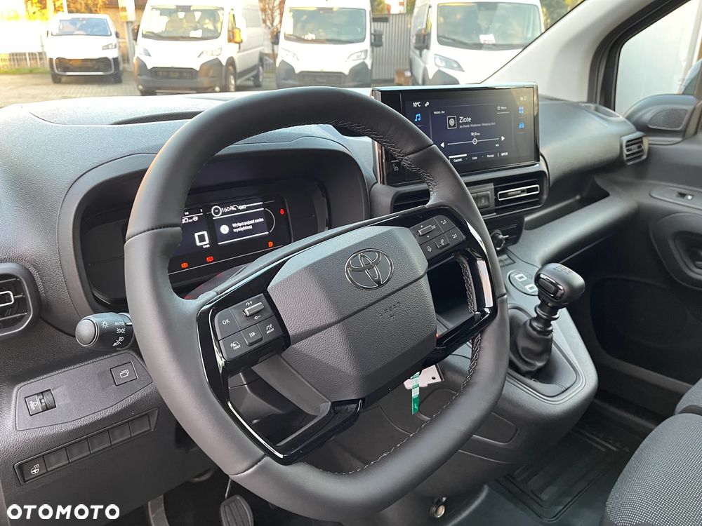 Toyota Proace City - 11