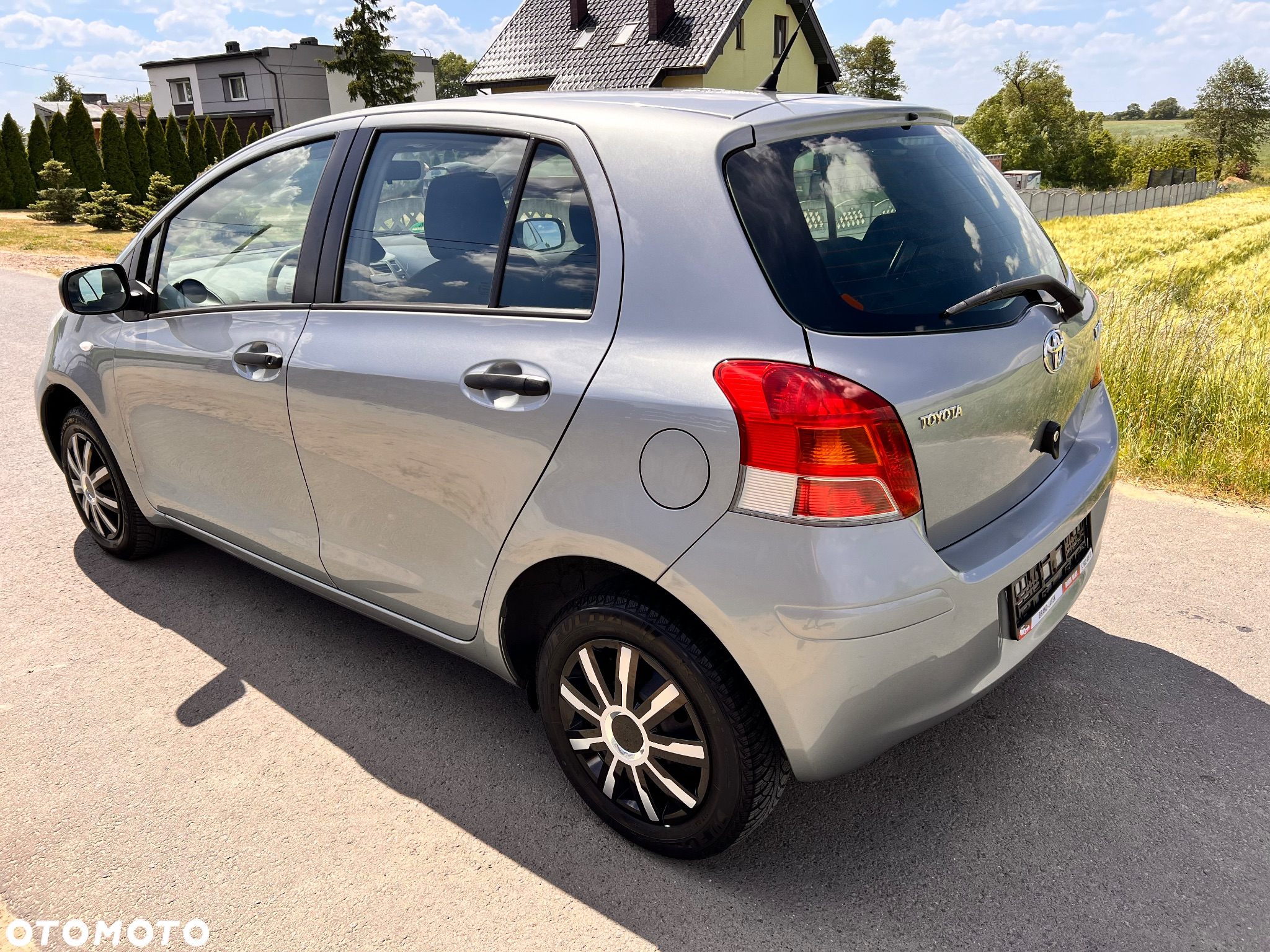 Toyota Yaris 1.0 VVT-i Launch Edition - 3