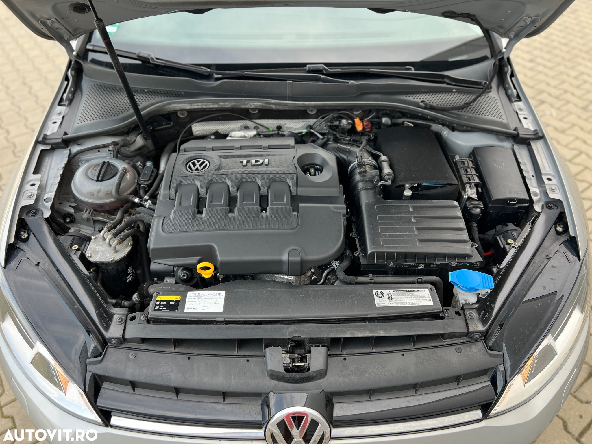 Volkswagen Golf 2.0 TDI Join - 13