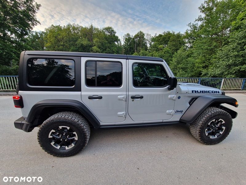 Jeep Wrangler - 4