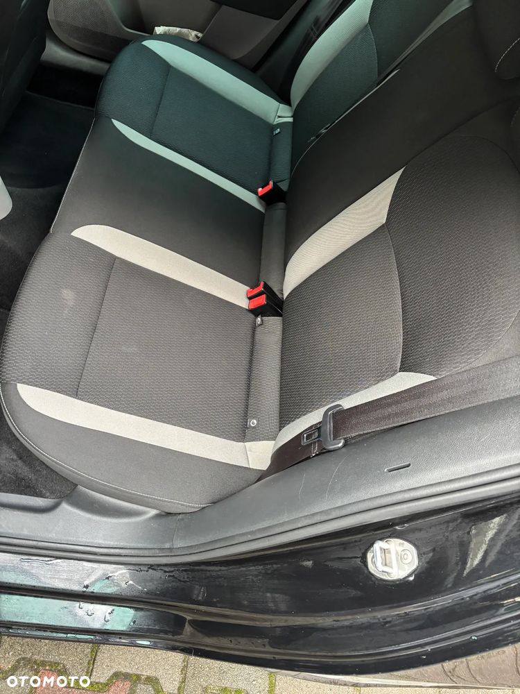 Skoda RAPID Spb 1.2 TSI Ambition - 11